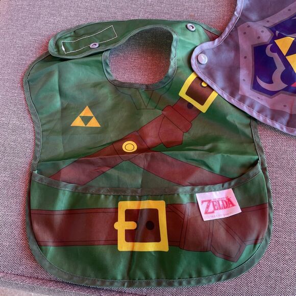 Bumkins The Legend of Zelda Link Super Bib with Cape Shield 6-24 months - Picture 2 of 5